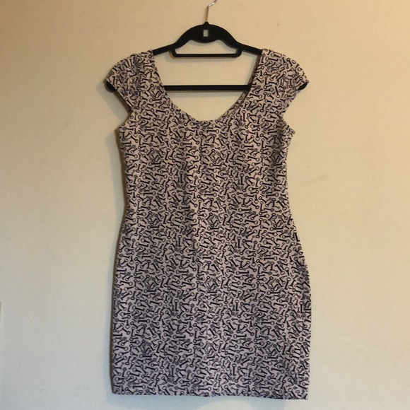 🔑 Key Print Bodycon Dress 🔑 - Picture 3 of 6